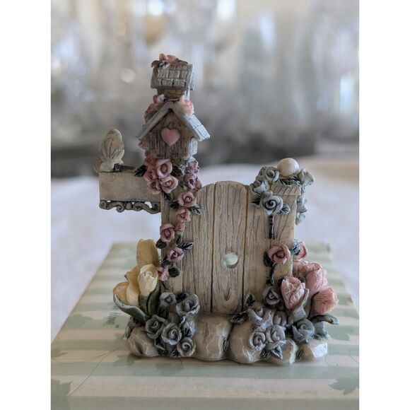 Ivy & Innocence Figurine #05183 – “The Garden Gate” Collectable - Picture 5 of 9
